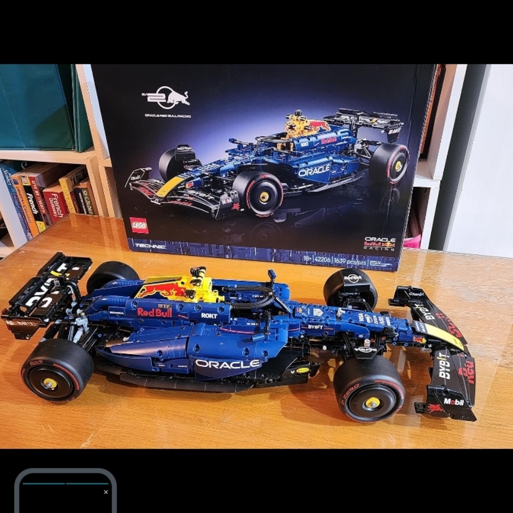 Lego Technic Racing Car - Blue, Red, Yellow - Picture 14 of 16
